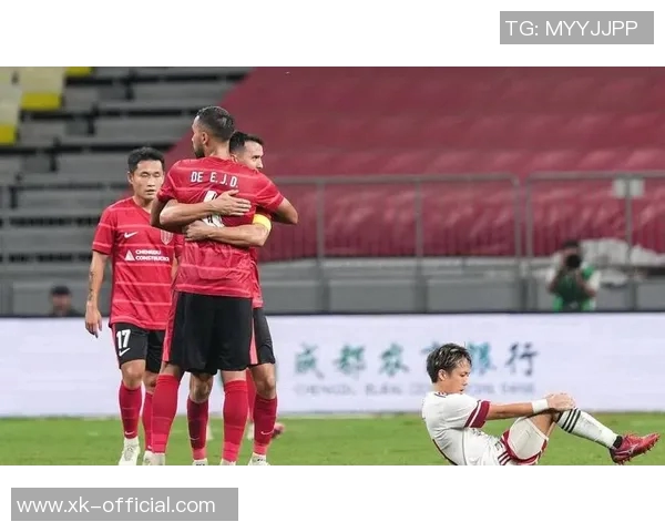 成都蓉城与首尔FC战平罗慕洛伤退泪洒赛场林加德与莱切特发生冲突