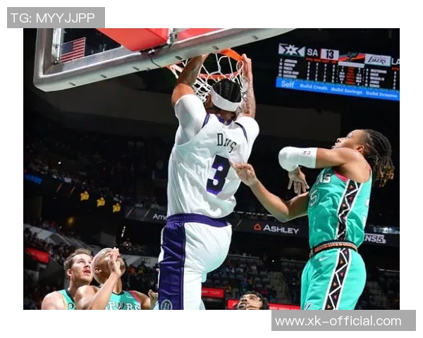 浓眉因腿部伤势缺席周日对活塞比赛球队面临严峻考验