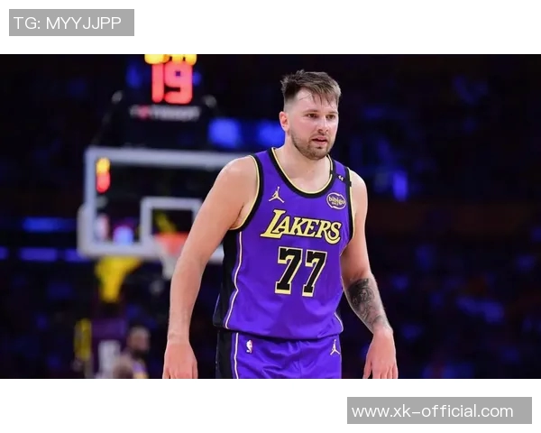 东契奇与里夫斯联手发威詹姆斯是否会影响他们的表现引发热议